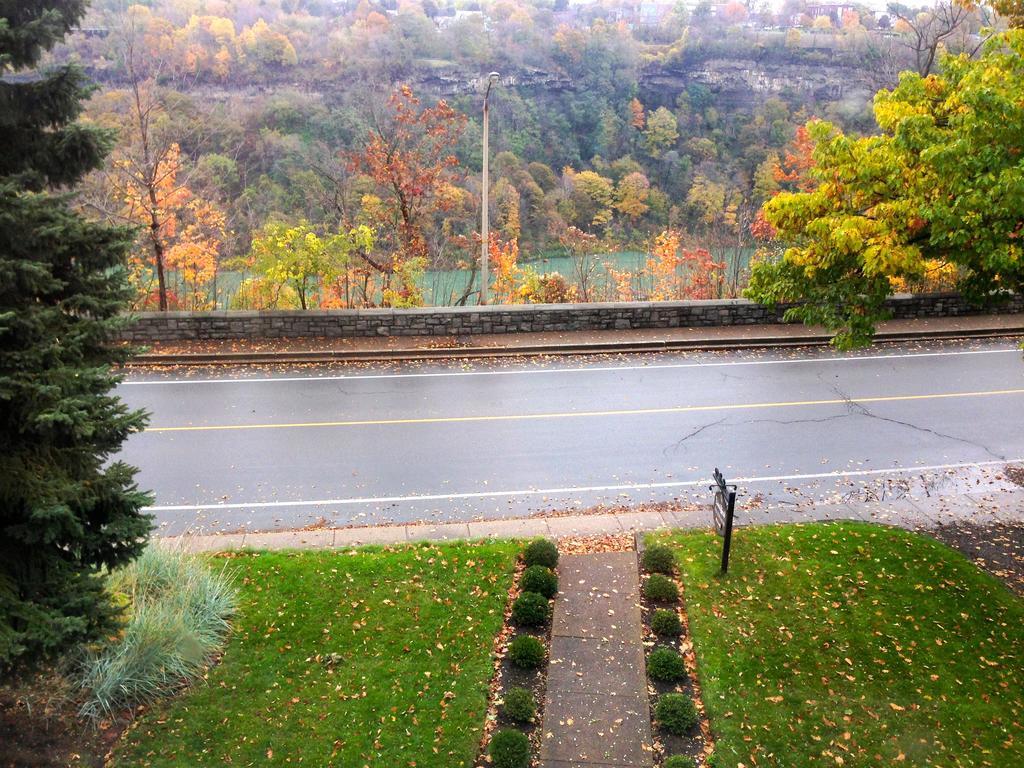 Lion'S Head B&B Niagara Falls Exterior photo