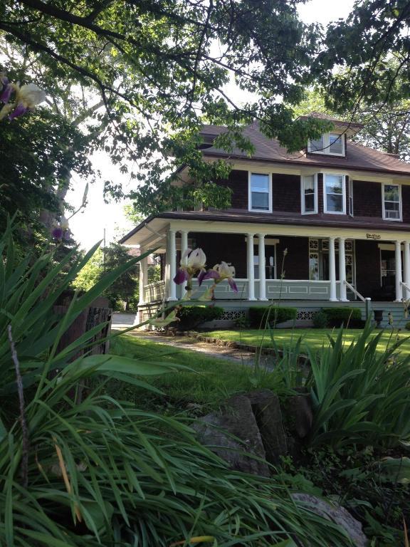 Lion'S Head B&B Niagara Falls Room photo